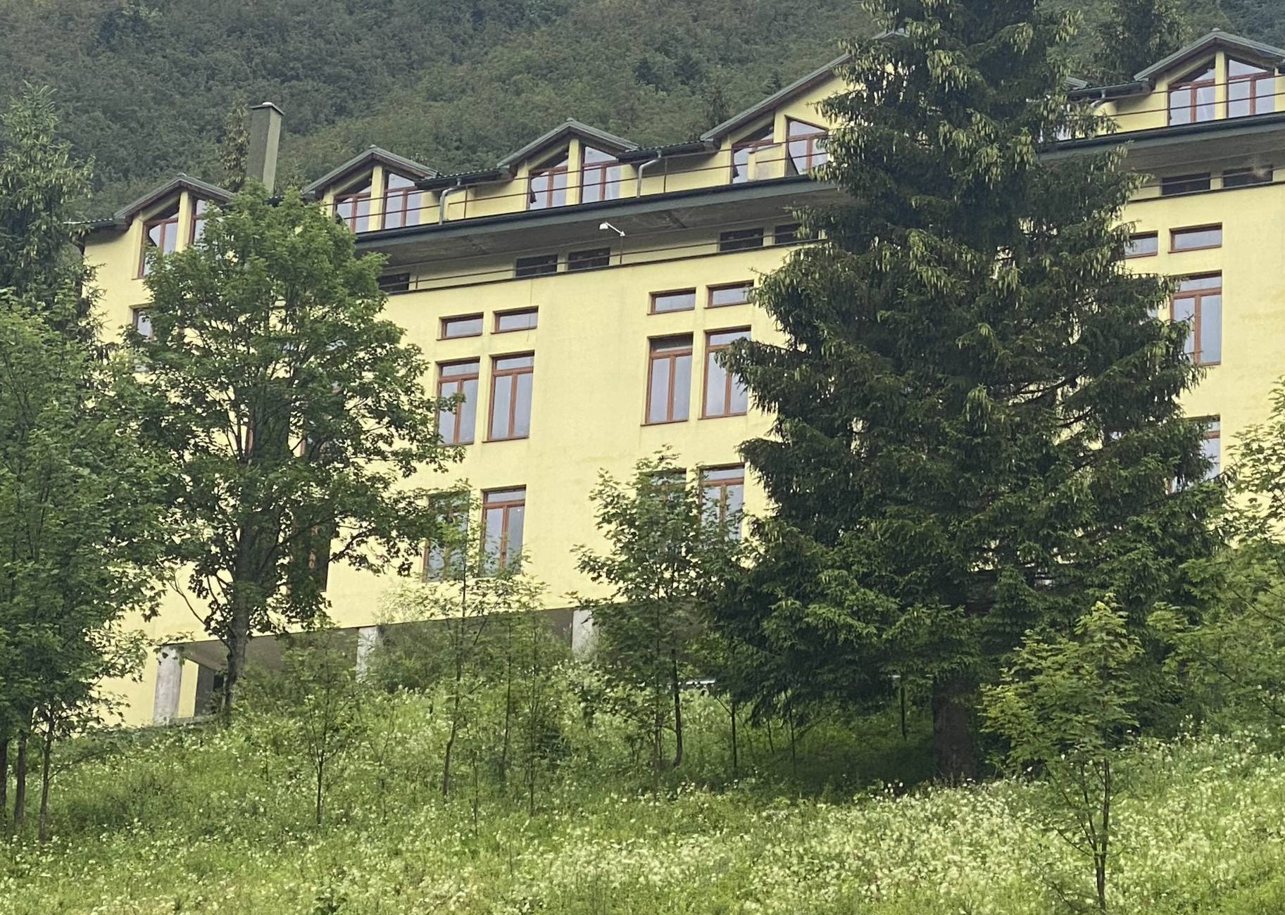 Detail existujúcej fasády a okien
